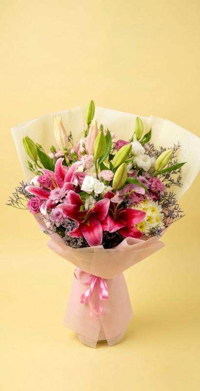 Pink Lily's with mixed flowers bouquet 
